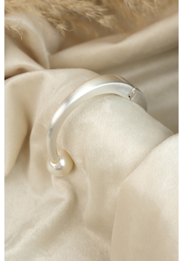 Çildan Womens Silver Özel Tasarım İnci Detaylı Kelepçe Bileklik Gümüş