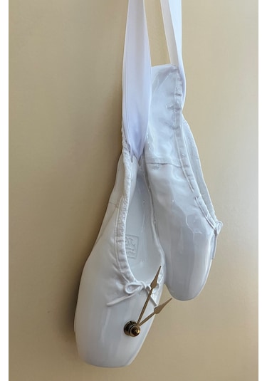 Antartidee Bale Ayakkabı Tasarımlı Duvar Saati