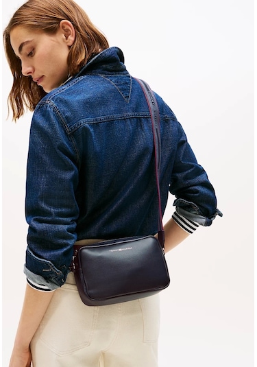 Tommy Hilfiger Th Logo Şeritli Kamera Kadın Çanta Aw0aw17689dw6 Lacivert