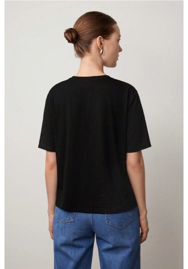 Cool Tarz Omuz Dekolteli Basic Kadın Tişört Modern Kesim Günlük Bluz Siyah