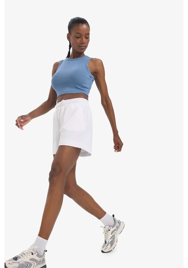 DeFactoFit Standart Fit Sporcu Kısa Paça Basic Düz Şort Z6696AZ25SMWT80