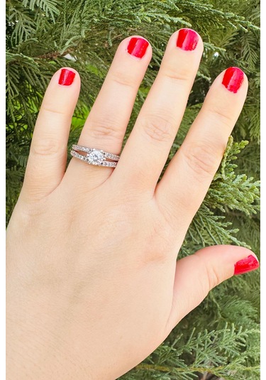 Parlak Gümüş Alyans Yüzük 925 Ayar Zirkon Taşlı