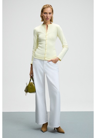 TALUVIA Kadın Esnek Kumaşlı Vücuda Oturan Slim Fit Düğmeli Sarı Bluz