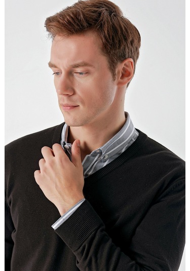 Morven Erkek Siyah Basic V Yaka Dynamic Fit Rahat Kesim Triko Siyah