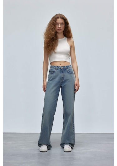 DeFacto Straight Wide Yüksek Bel Geniş Paça Uzun Jean Pantolon D7979AX25SPNM28 DeFacto Straight Wide Yüksek Bel Geniş Paça Uzun Jean Pantolon D7979AX25SPNM28