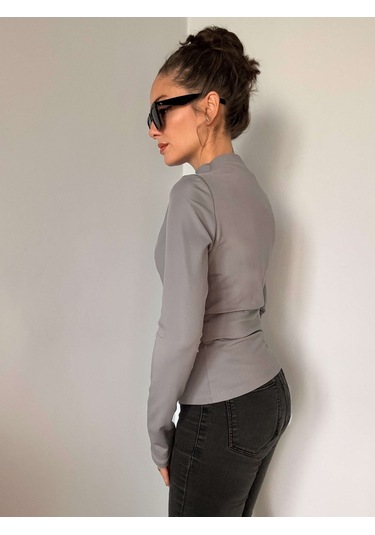 Ali Butik Gri Balıkçı Yaka Tasarım Bluz Gri