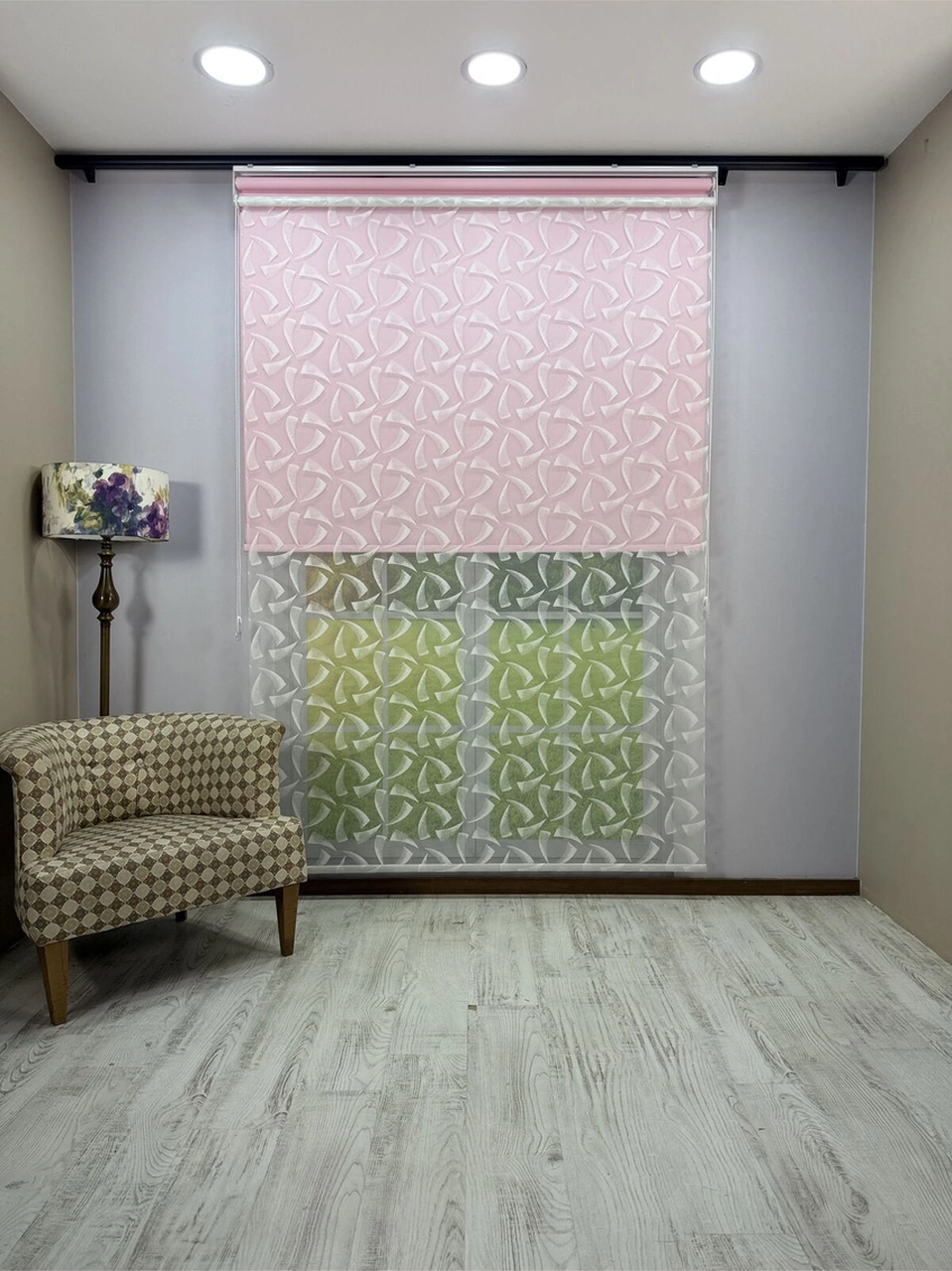 Nova Serisi Üç Yaprak Desenli Çift Mekanizmalı Beyaz Tül Pembe Stor Perde Pembe