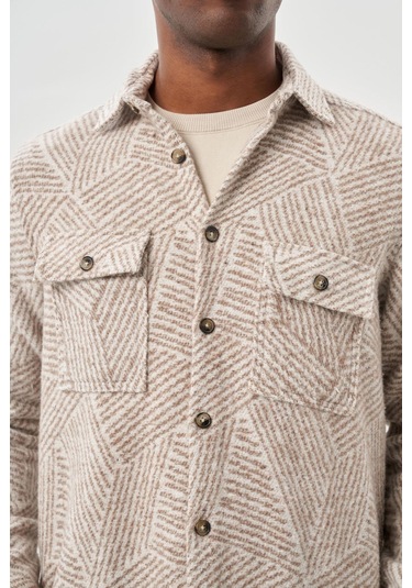 Bej Uzun Kol Kendinden Desenli Gabardin Sert Yaka Kapaklı Cep Pamuklu Classic Comfort Fit Gömlek 1004245167 Bej