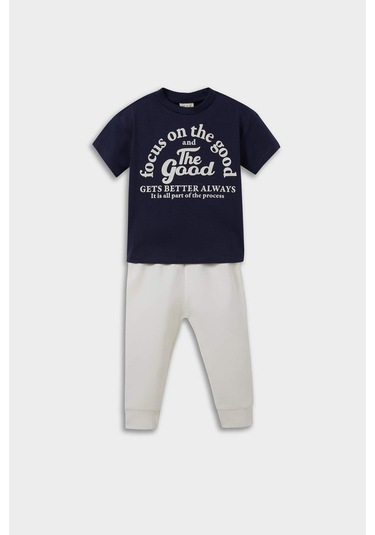 Defacto Erkek Bebek 2li Takım Baskılı Kısa Kollu Tişört Eşofman Altı F3476a525aunv241 Lacivert Defacto Erkek Bebek 2li Takım Baskılı Kısa Kollu Tişört Eşofman Altı F3476a525aunv241 Lacivert