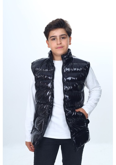 Toontoy Erkek Çocuk Parlak Görünümlü Göğsü Armalı Yelek Siyah