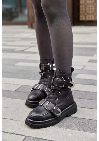 Baressa Siyah Hakiki Deri Metal Aksesuarlı Kadın Bot-siyah Siyah