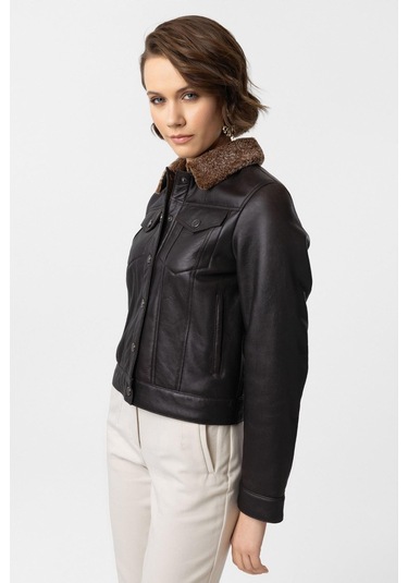 Kahve İris Kolları Ve Beden İçi Kuzu Kürkü Kadın Mont Kahverengi