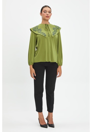 Parıltılı İşlemeli Zarif Yaka Tasarımlı, Balon Kollu Şık Bluz - Özel Günler Ve Günlük Kullanım İçin İdeal Yeşil