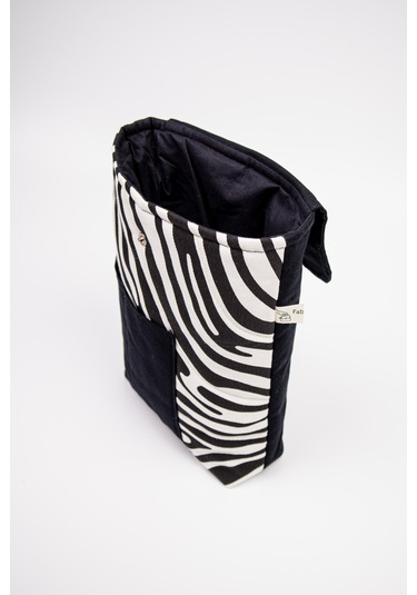 Kitap Defter Tablet Çantası Kanvas Zebra Desenli Organizer 25x30 Cm Kılıf