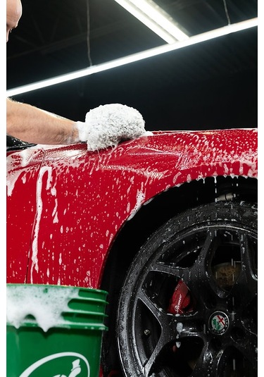 Turtle Wax New Zip Wax Cilalı Oto Yıkama Şampuanı 60 Yıkama 1 Lt
