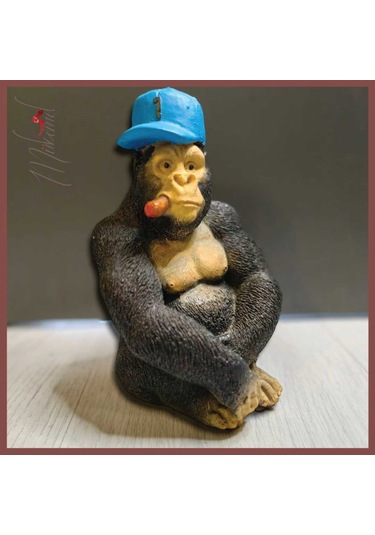 Benzersiz Şapkalı Goril Figürü El Yapımı Koleksiyonluk Sanat