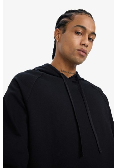 DeFactoFit Standart Fit Kapüşonlu Sporcu Sweatshirt D8014AX25SPBK81