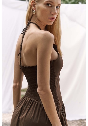 Elisa Gül Detay Koyu Kahve Uzun Elbise