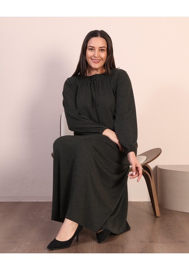 Kadin Tesettur Buyuk Beden Kare Yaka Uzun Elbise 001