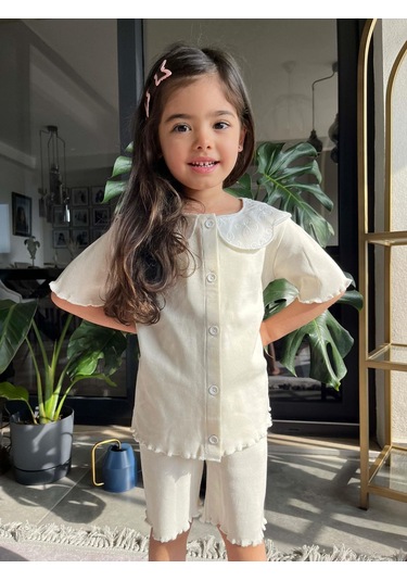 Kız Çocuk Kaşkorse Fittili Önden Düğmeli Yaka Dantel Kapri Taytlı Takım Ekru