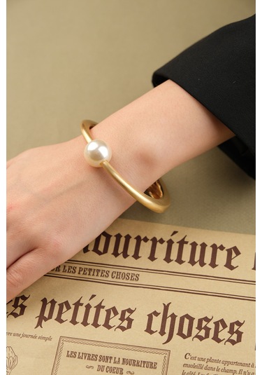 Çildan Womens Gold Özel Tasarım İnci Detaylı Kelepçe Bileklik Altın - Gold