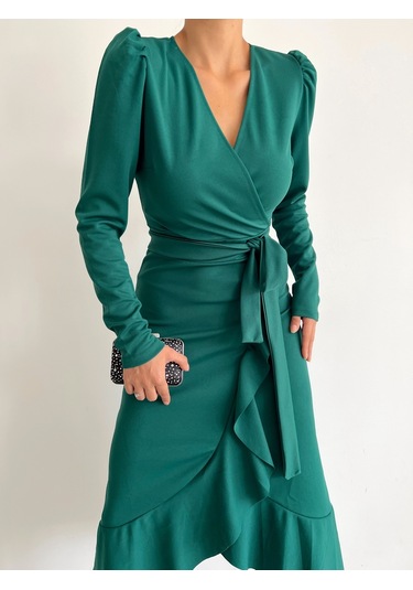 Kadın Yeşil Krep Kumaş Midi Boy Kuşaklı Uzunkol Elbise Bediva 001