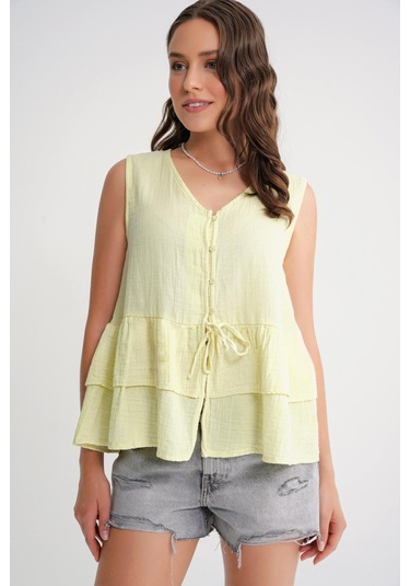 4722 Kadın V Yaka Fırfırlı Müslin Bluz Tereyağı Sarısı Tereyağı Sarısı