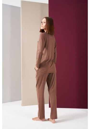 Pjs 26032 Kadın Boydan Düğmeli Patlı Uzun Kol Pijama Takım Karamel