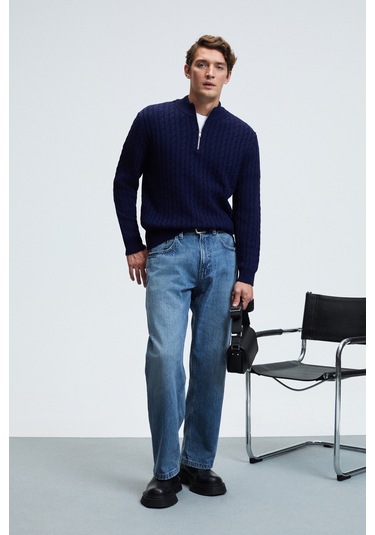 IVAR Erkek Yarım Fermuarlı Dik Yakalı Saç Örgü Desenli Triko Lacivert Kazak