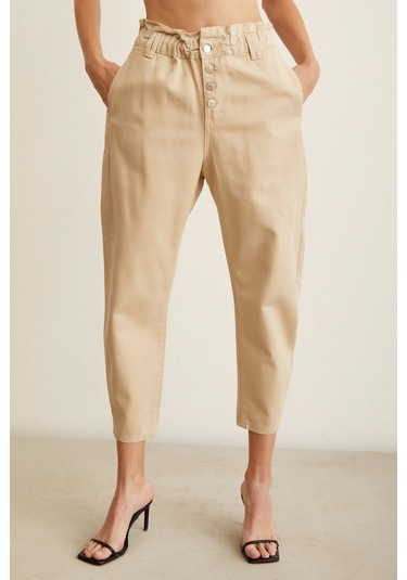 Never More Beli Lastikli Düğme Kapalı Boyfriend Jean Bej