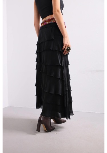 İtalyan 2 Beden Ince Gösteren Kat Kat Ipek Etek & Straplez Elbise Siyah