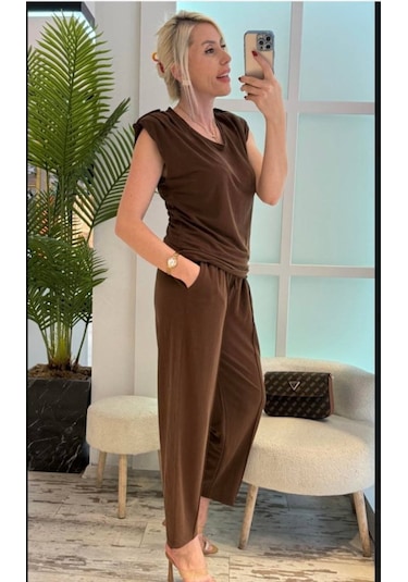 Kadın Vatkalı Düşük Kol Rahat Kesim İkili Takım Kahve