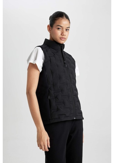 DeFactoFit Su İtici Rüzgar Geçirmez Slim Fit Dar Kesim Fermuarlı Şişme Sporcu Yelek B2069AX24SPBK81 Siyah