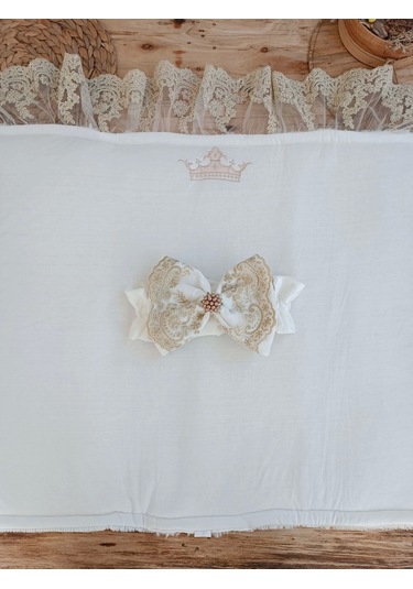 Yenidoğan Beyaz Wool Yün Kumaş Taç Nakışlı Trilüks Kundak Bebek Battaniyesi Beyaz