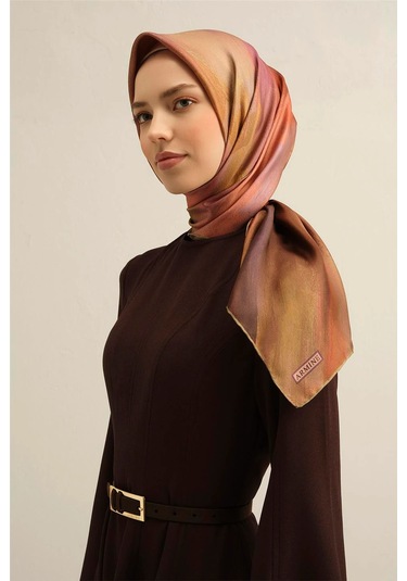 2025 İlkbahar - Yaz - Dj Saf İpek Eşarp Sura -9308d01 - 90 X 90 / Taba - Yeşil 07 Taba - Yeşil 07