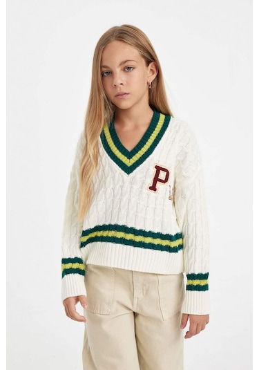 Defacto Kız Çocuk Standart Fit V Yaka Triko Kazak C9669A824WNER233 Ekru