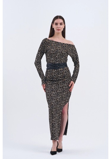 Şıklığın Yeni Tanımı Etek Bluz İkili Takım Koleksiyonumuzla Tarzınıza Güç Katın Siyah