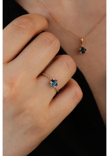 Oval Mavi Topaz Ve Pırlanta Yüzük 14 Ayar Rose Altın