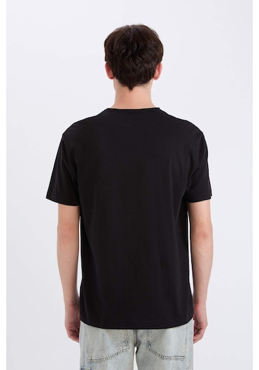 DeFacto %100 Pamuk Regular Fit Bisiklet Yaka Kısa Kollu Ağır Kumaş Siyah Tişört D5481AX25SPBK81 DeFacto %100 Pamuk Regular Fit Bisiklet Yaka Kısa Kollu Ağır Kumaş Siyah Tişört D5481AX25SPBK81