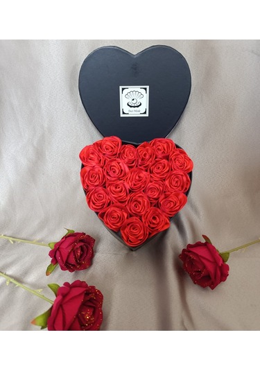 Kutuda Solmayan Güller Sevgiliye Anneye 19 Adet Yapay Gül Kırmızı Dekorasyon Hediyelik Siyah Kutu Gü