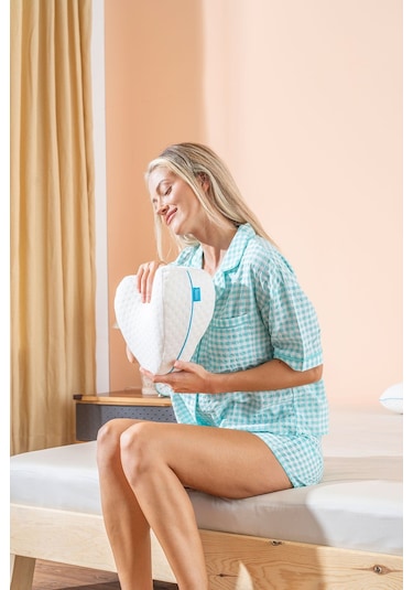 Visco Kalp Model Diz Arası Ortopedik Yastık Bacak Arası Yastık Visco Yastık 25 25 15cm Beyaz