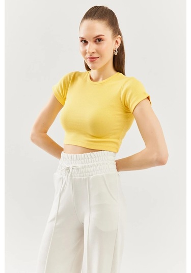 Kadın Kısa Kol Bisiklet Yaka Vücuda Oturan %100 Pamuklu Kaşkorse Esnek Crop Bluz Sari