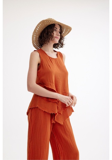 Pamuk Müslin Üçgen Bluz - Şık Ve Rahat Yaz Tasarımı Kiremit