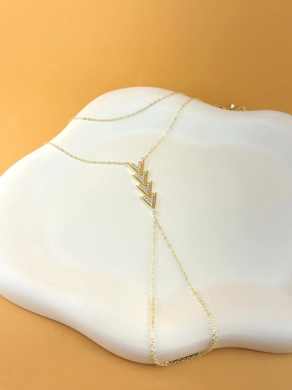 Altın Renkli Taşlı V Şahmeran Çok Renkli