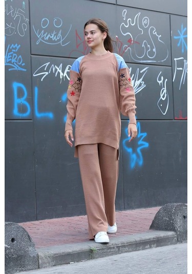 Omuz Detaylı Kol Nakışlı İkili Alt Üst Triko Takım Vizon Vizon