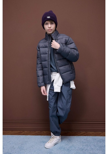 DeFacto Erkek Çocuk Su İtici Fermuarlı Cepli Basic Düz Şişme Mont D5900A825SPAR58