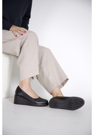 215551114-1 Siyah Deri Napa Kadın Topuklu Ayakkabı Siyah