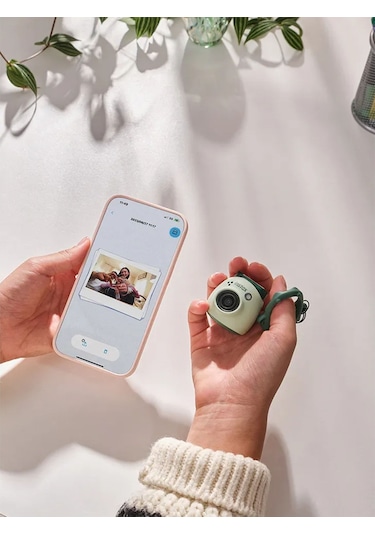 Instax Pal Dijital Fotoğraf Makinesi