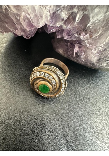 Otantik Bakır Görünümlü Kök Zümrüt Ve Zirkon Taşlı Gümüş Yüzük