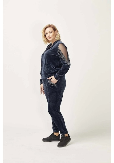 1950 Kolları Taşlı Tam Kalıp Tarz Kadife Büyük Beden Eşofman Takım Lacivert Lacivert